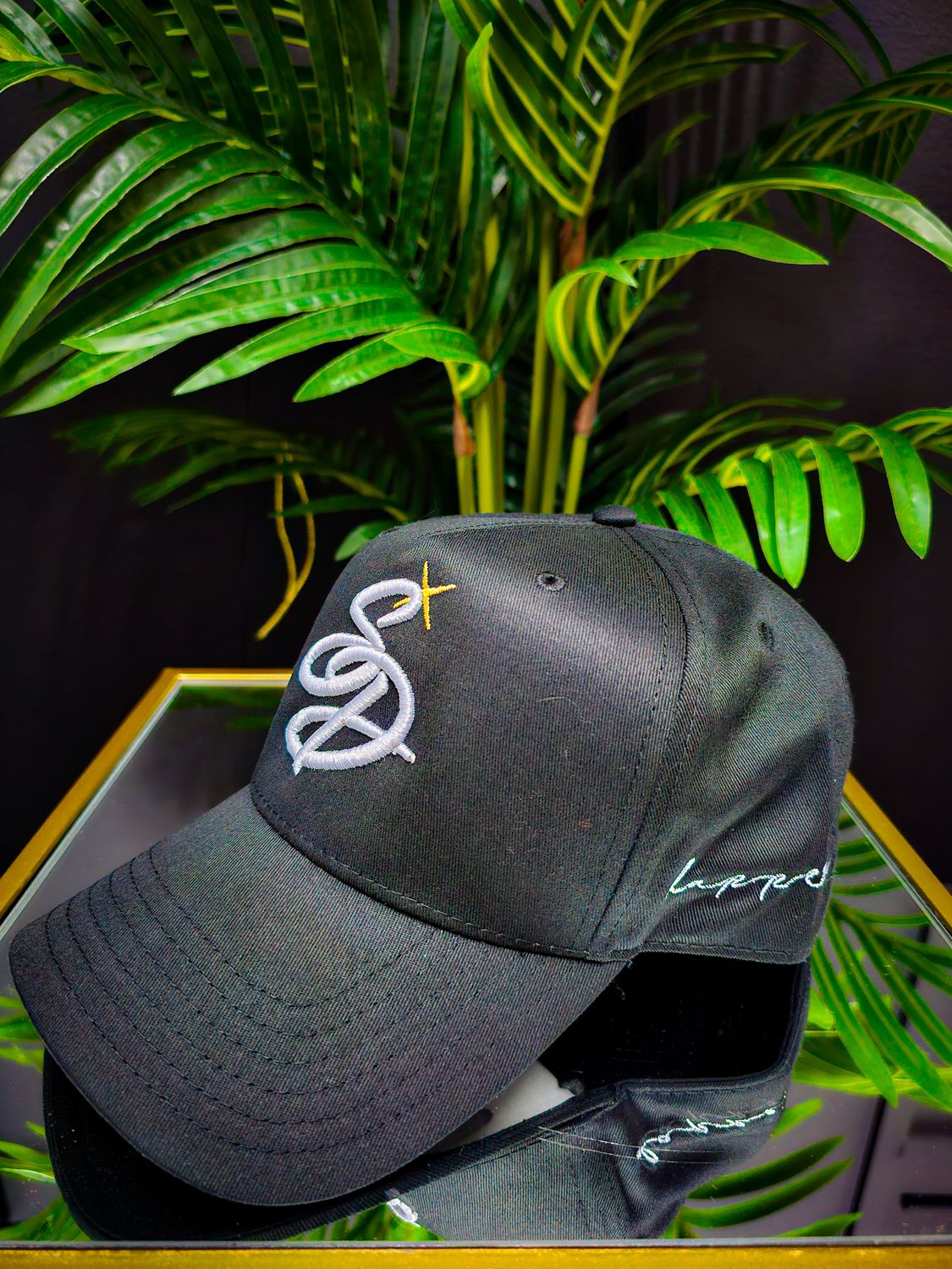 Signature &amp; Dapper Hat (Black/White)