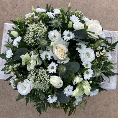 White Floral Posy Pad