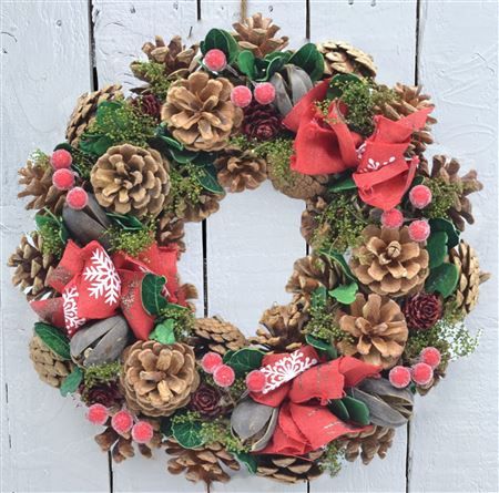 Artificial Seasonal Pine Cone 30cm Wreath