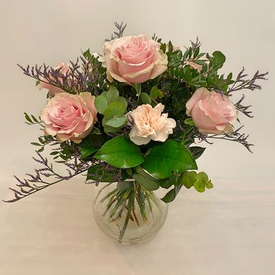 Esme-Rose Hand-Tie