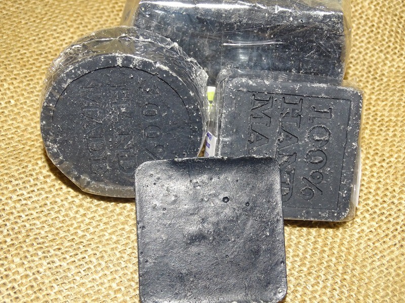 Activated Charcoal &amp; Jasmine rice Soap/ Savon de riz au jasmin et charbon actif