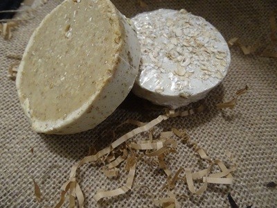 Oat-honey soap/ Savon à l&#39;avoine-miel
