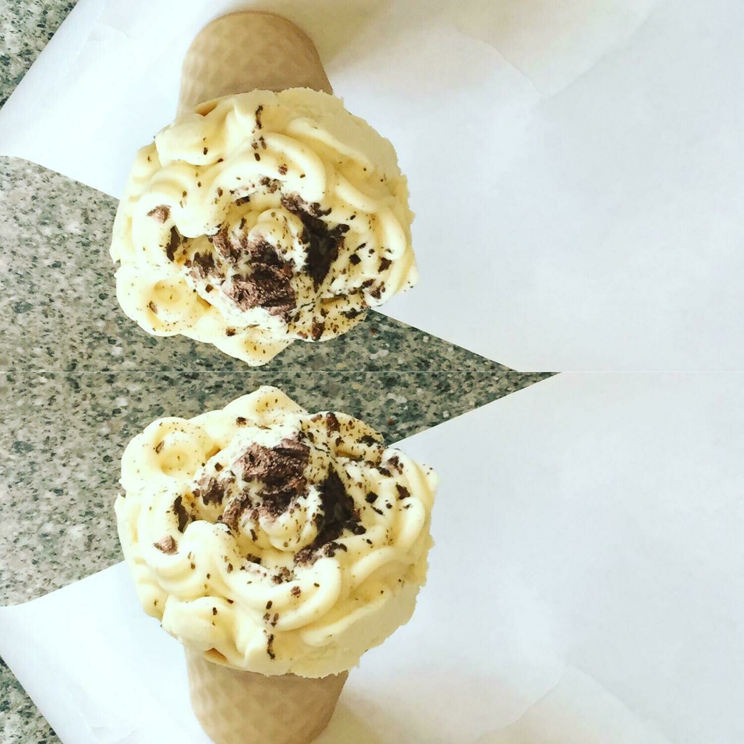 Vanilla Chocolate Ice Cream Soap/ Savon à la crème glacée au chocolat à la vanille