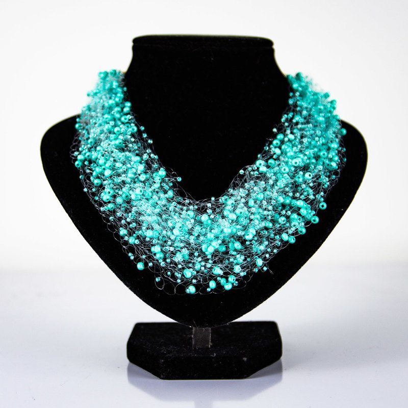 Tamborēta kaklarota / Crocheted Necklace