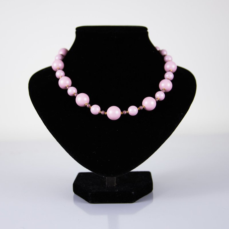 Kaklarota ar Swarovski pērlēm / Necklace with Swarovski pearls