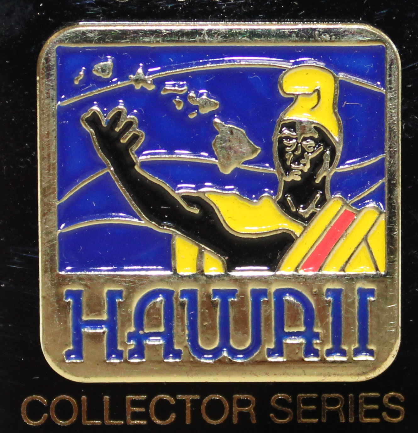 Pin - Hawaii Statue