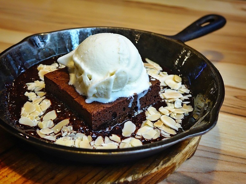 Toasted Almond Fudge