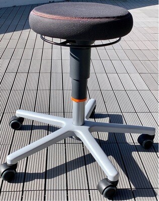 Arbeitshocker, ergonomisch mit Rollen