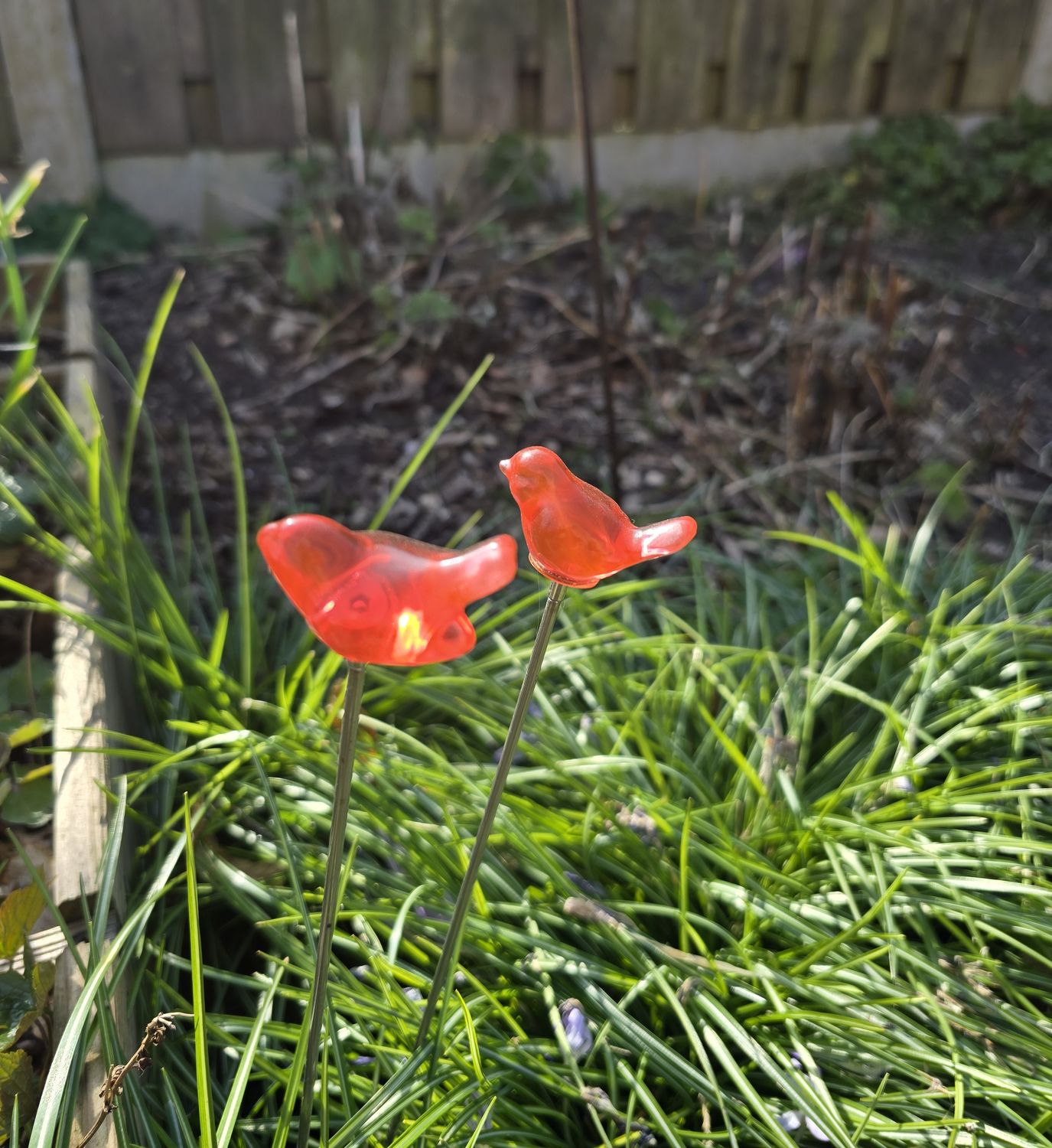 Vogel, 4 cm, op rvs-steker.