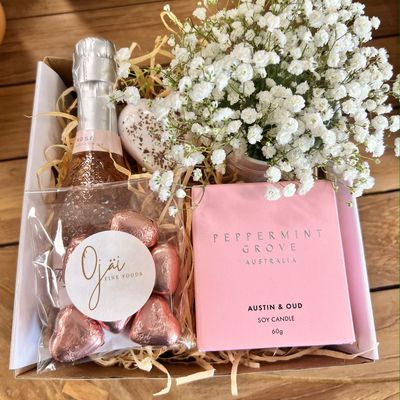 Gift Packs and Hampers