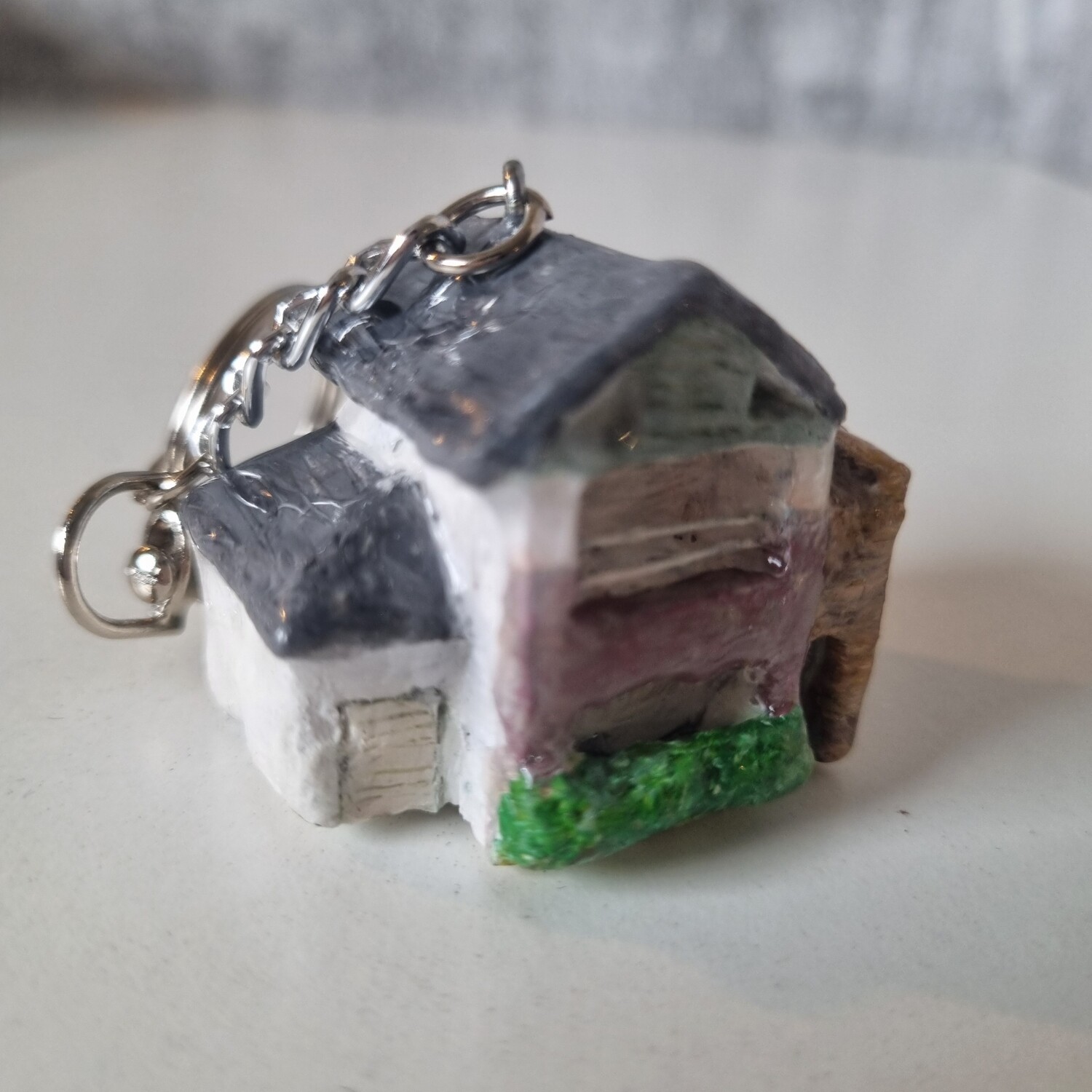 Miniature House Model, Replica House, House warming gift, For New House Owner, Polymer Clay, Clay creation, Miniature house of yours, 3D modeling, Sculpture, Your sweet Home, Sweet Home Sculpture, Miniature House Display, Cute House, 3D miniature house figure Keyring, Replica House, Sweet Home, Miniature House Keyring, Custom made miniature figure, Custom Figure,   ミニチュアハウス、ひっこし祝い、自分の家の置物、家の置物、スイートホームギフト、家族の宝物、自分の家のミニチュア、クレイアート,    自分の家のキーホルダー、３Dキーホルダー、家のキーホルダー、