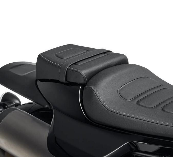 Harley-Davidson Passenger Pillion for RH Models 52400271