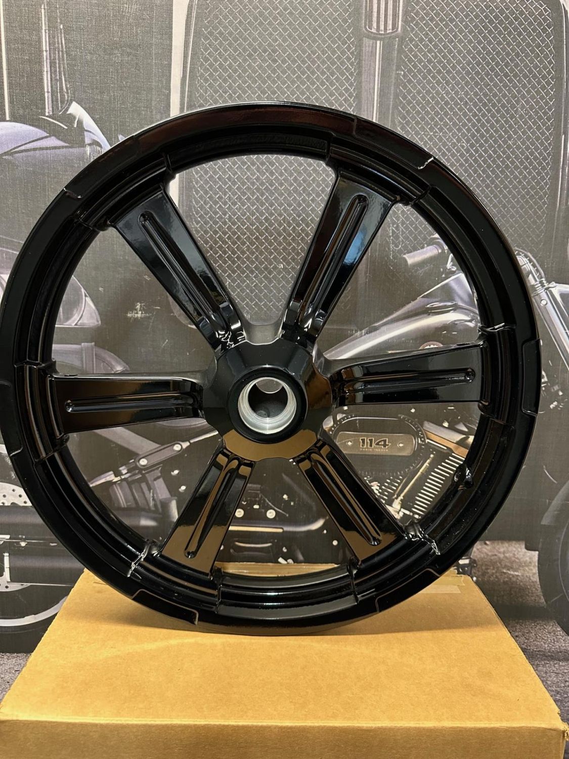 Harley-Davidson Softail Street Bob M8 &amp; Standard M8 Front Wheel Rim 43300943