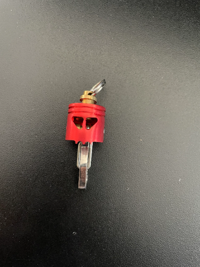 KYLINK Quick release connector Key chain with Skull Piston Bob Car Pendant Double Swivel PVD Red