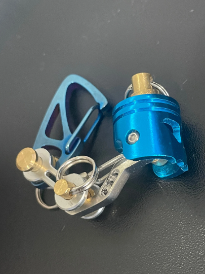 KYLINK Carabiner Split Car Key Ring, EDC Keychain PVD copper  Ti/Bike-Link Connector 00021