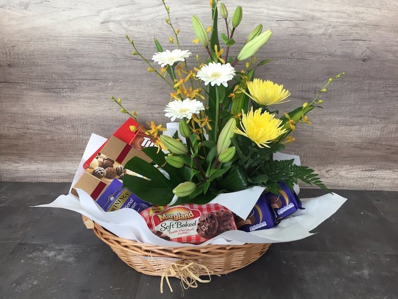 Gourmet Hamper with Flowers