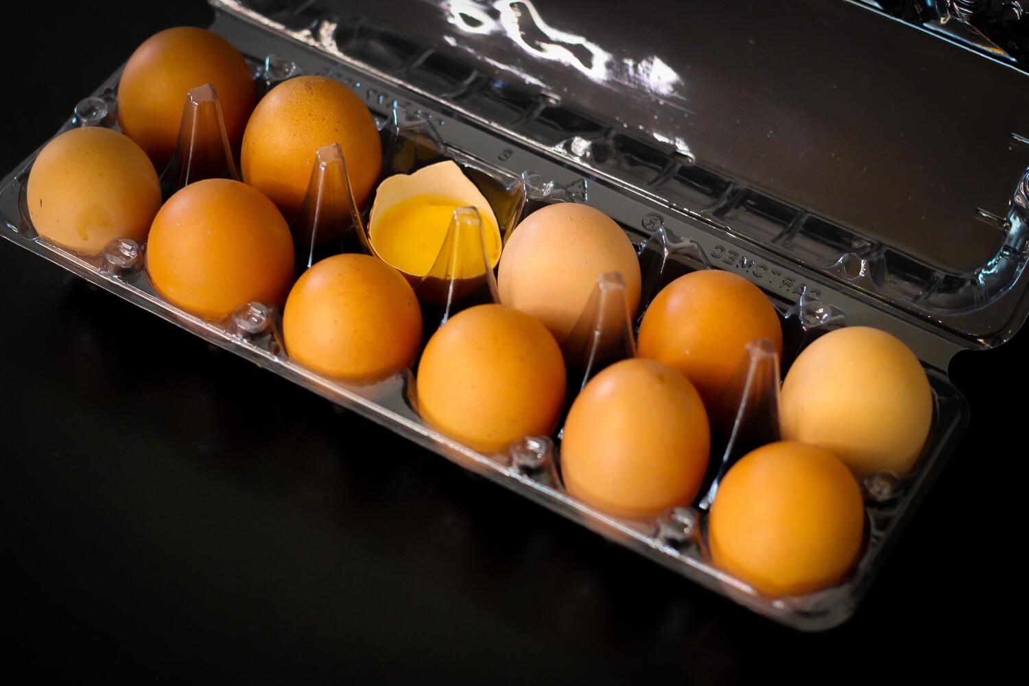 Ovos Coloniais - 12 Ovos Ovos Coloniais - 12 Ovos