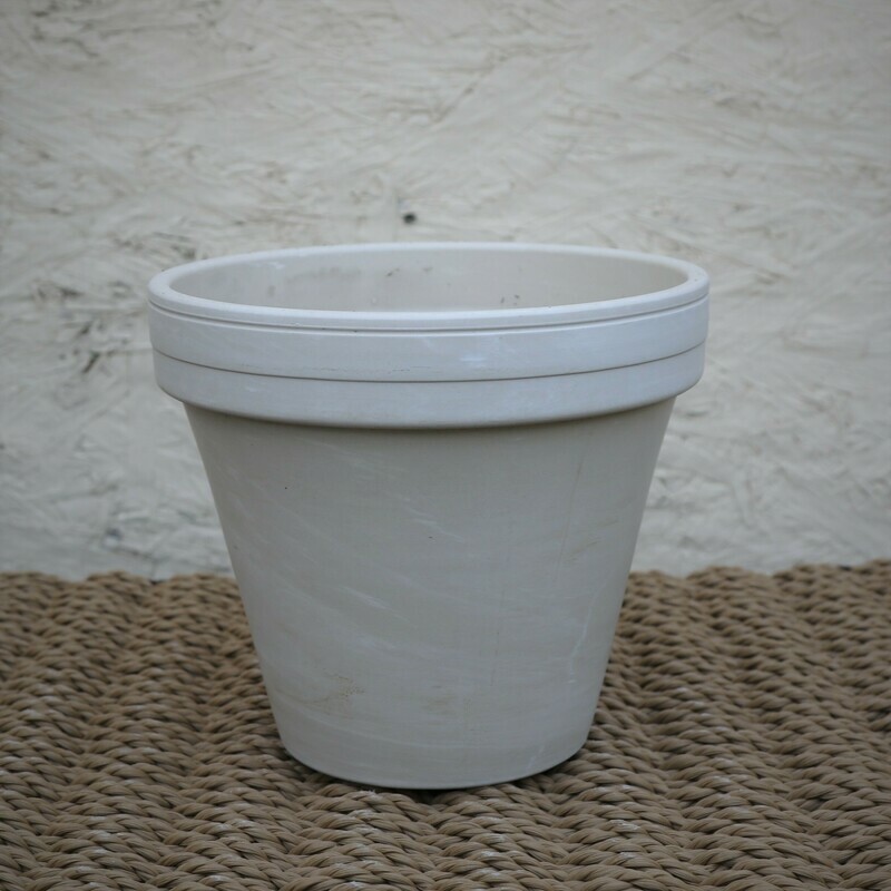 German Standard Granite Clay Pot 8"