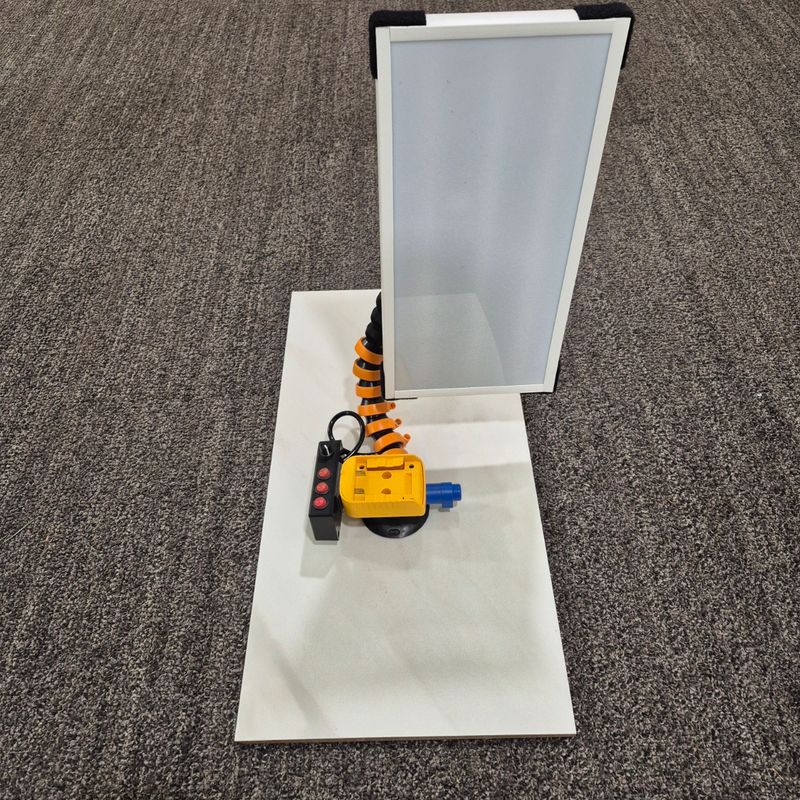 Portable 15" PDR Light For DeWALT 20v MAX Battery