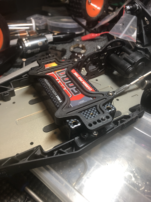 TLR 22 4.0 and 22T 4.0 Battery Strap Mounting System