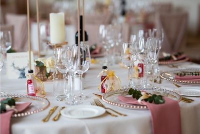 Standard Tablecloths & Napkins