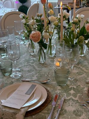 Luxury Tablecloths & Napkins