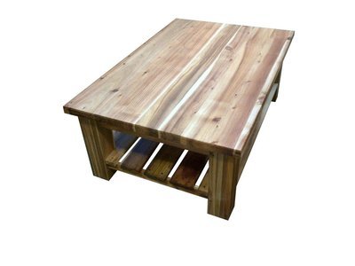 Traditional Coffee Table with slatted shelf