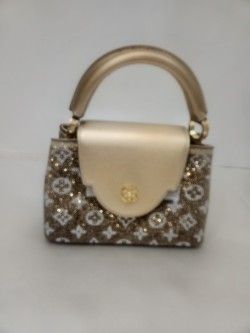 GOLD CROSS BODY MINI PURSE