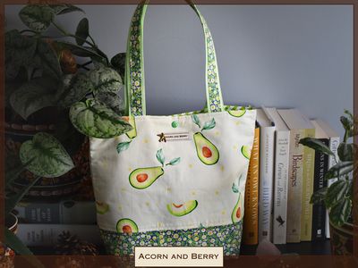 Deluxe Tote Bag | Avocados | Summer 2024 Collection