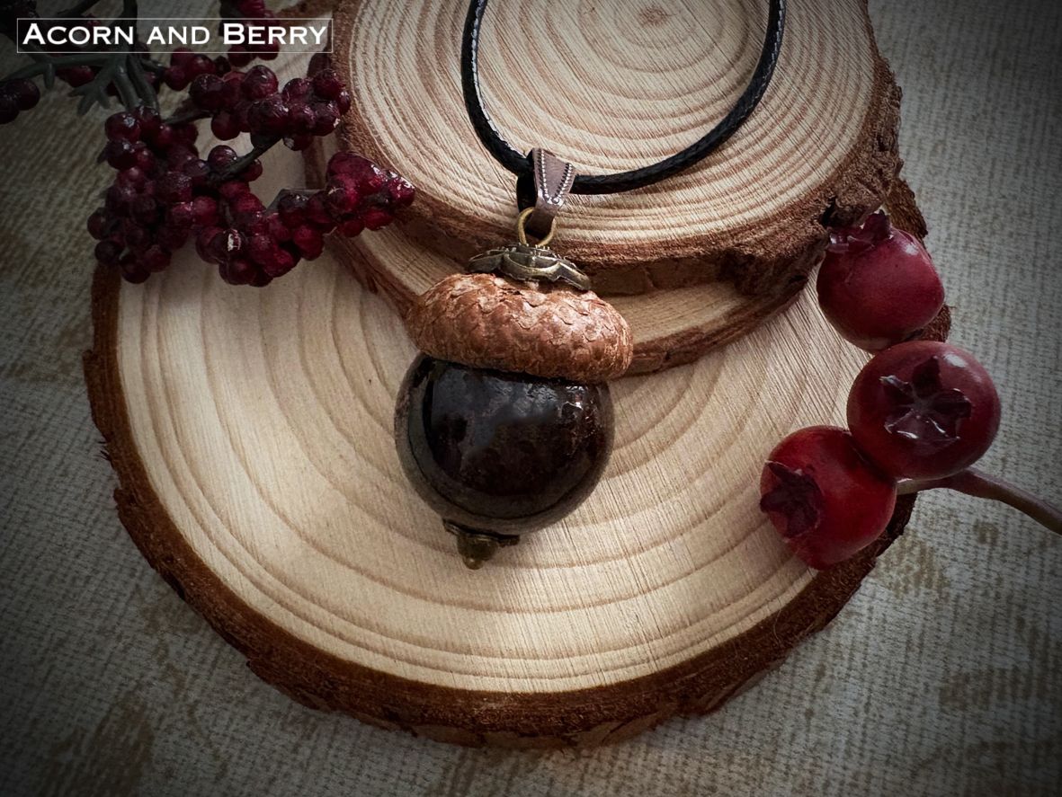 Acorn Pendant - Garnet