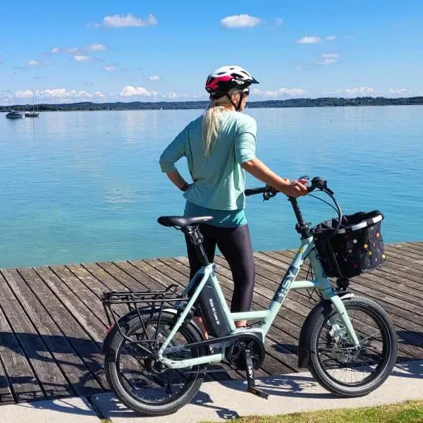 Das iSY eBike Kompaktrad ist im Alltag und auf Reisen dein wendiger und zuverlässiger Begleiter.