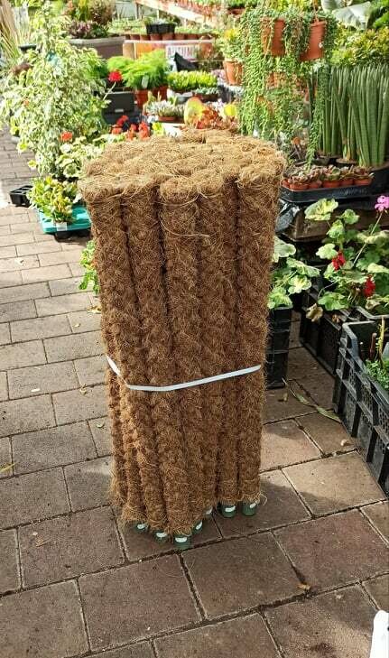 Moss pole