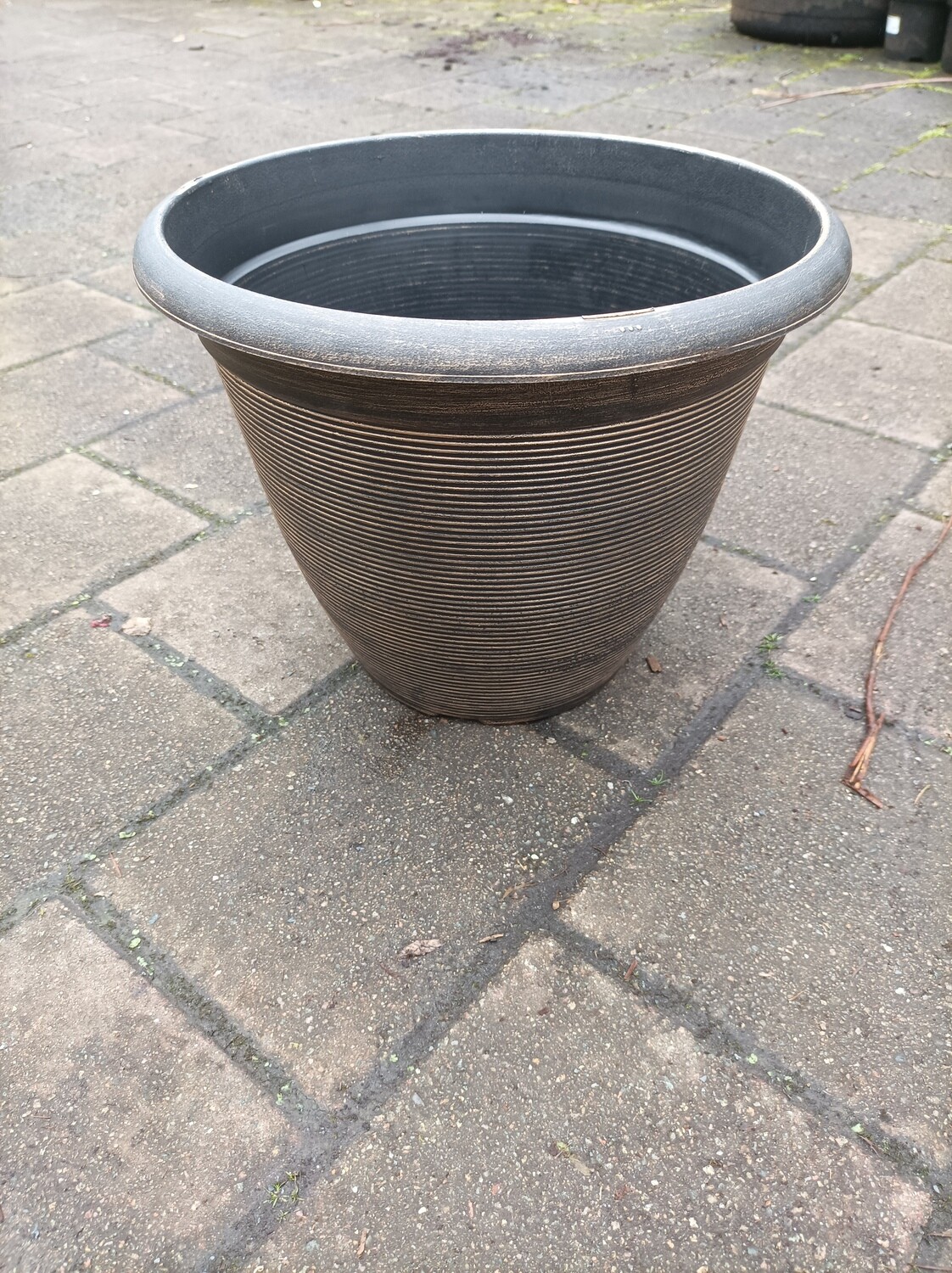 Helix Pot - 30cm