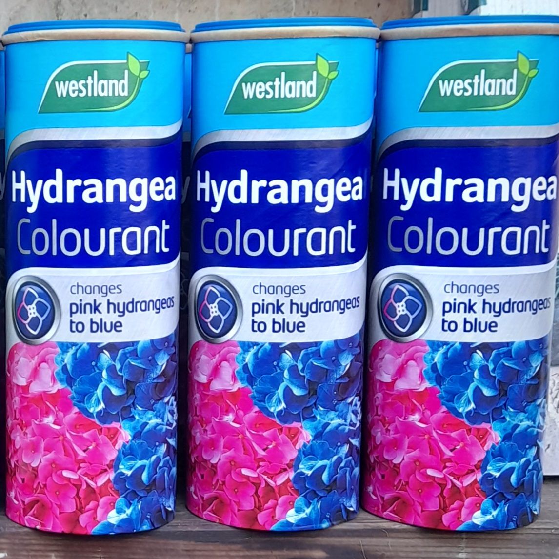 Hydrangea Colourant - Changes Pink Hydrangeas to Blue
