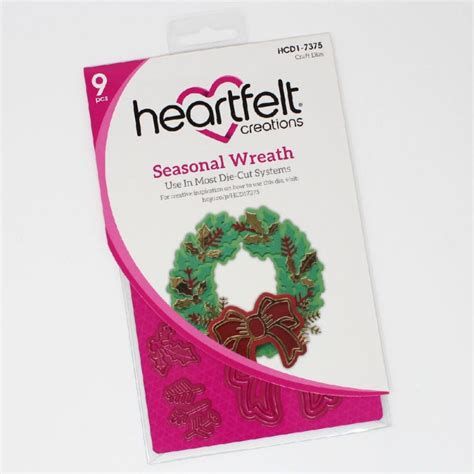 Seasonal Wreath Die