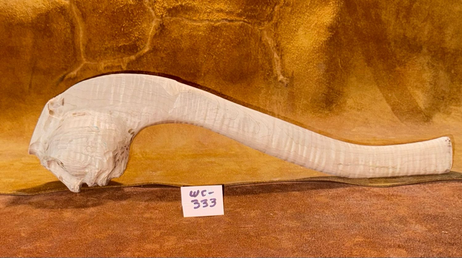 WC-332  BRADDOCK FIELD CLUB;  Sugar Maple;  20 1/4"  3 1/4" Ball