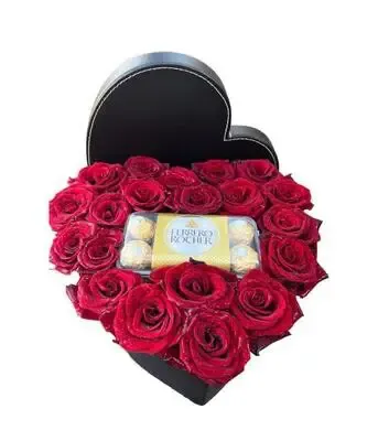 Heart With 25 Red Roses &amp; Ferrero Rocher