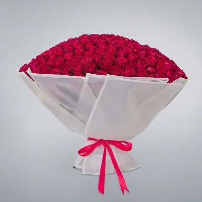 250 imported red roses