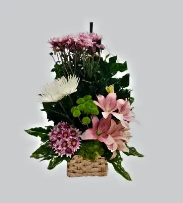 Natural Elegance Bouquet with White Spider and Pink Lily