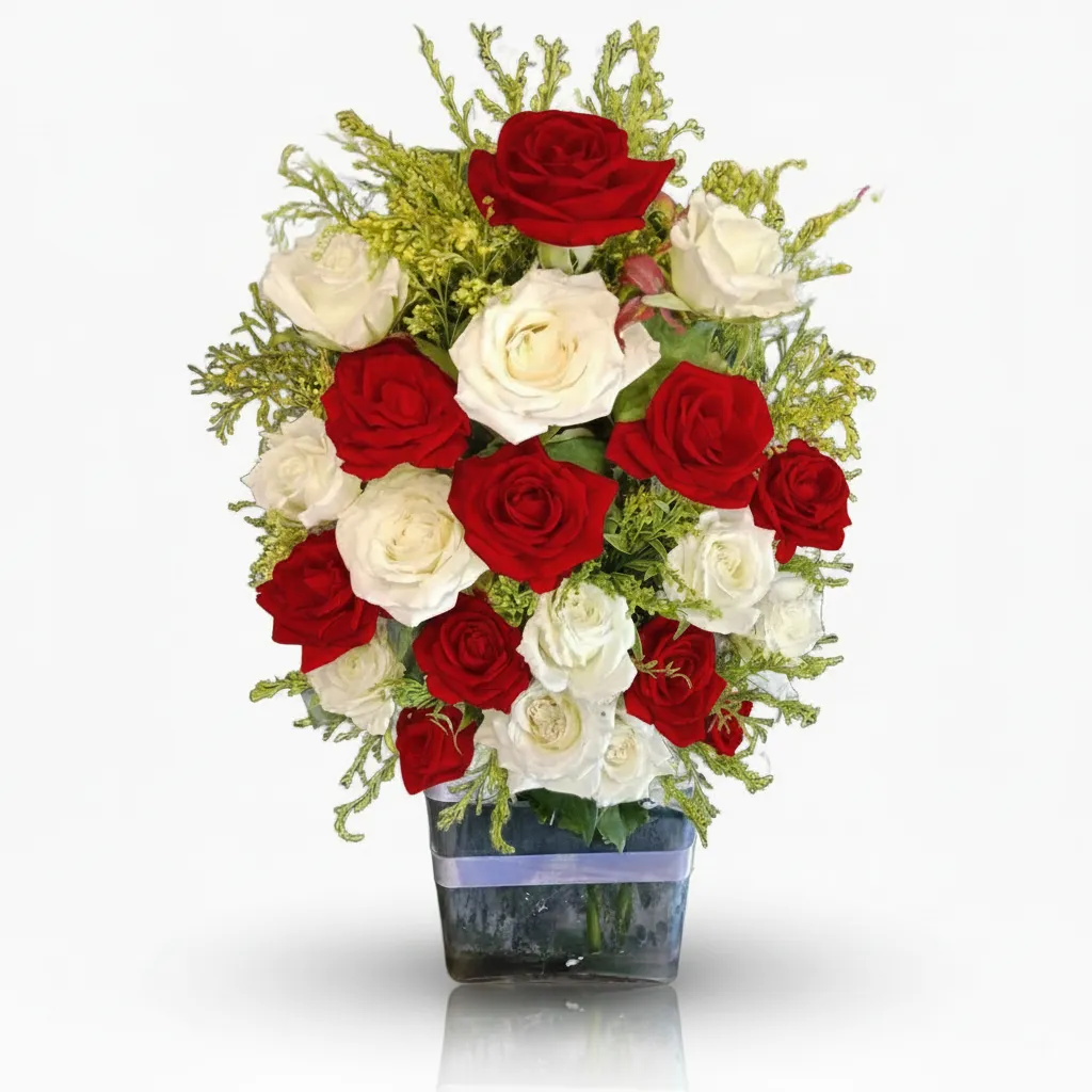 20 white &amp; ref roses in vase