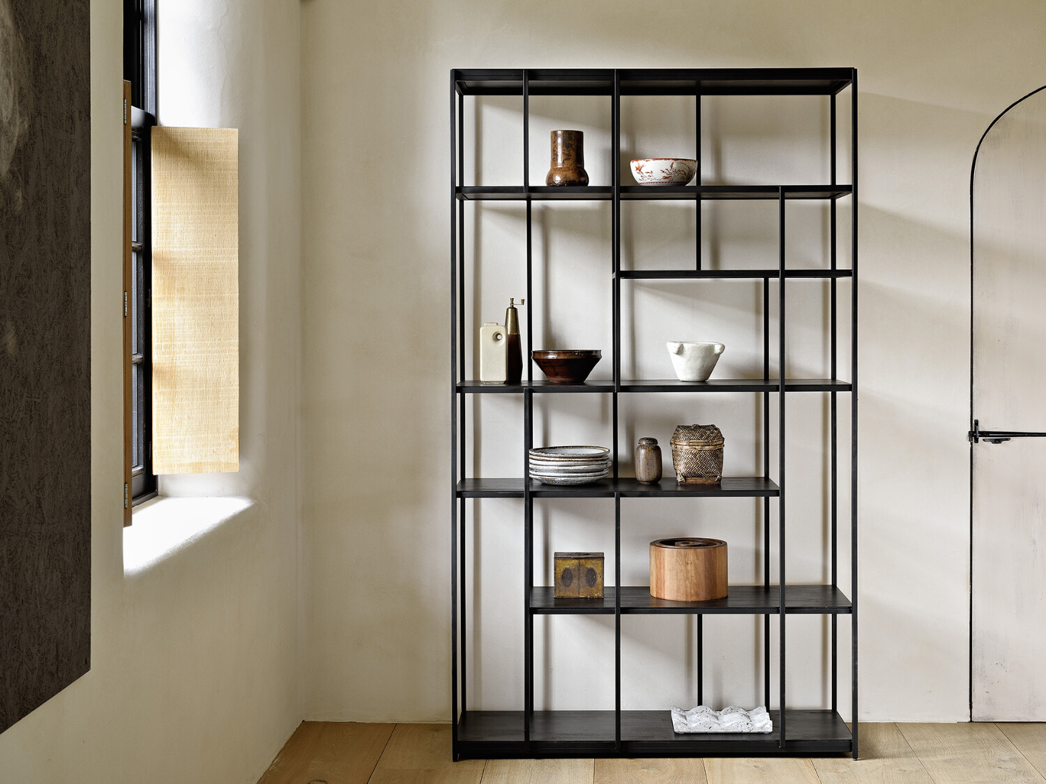 Ethnicraft - Studio Regal - Teak, Schwarz