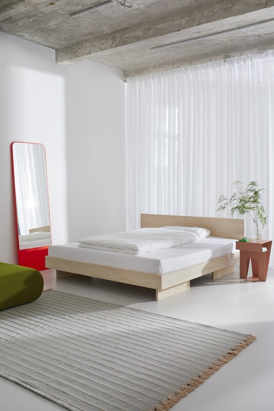 OUT - ZIANS Bett