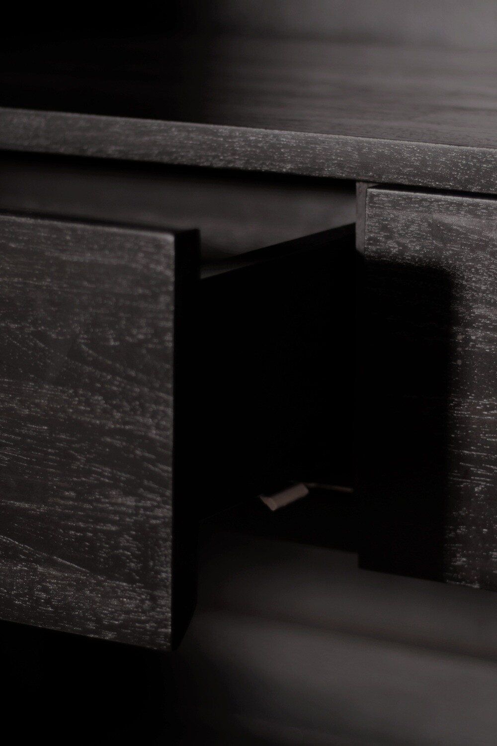 Ethnicraft - Grooves Schrank - Teak
