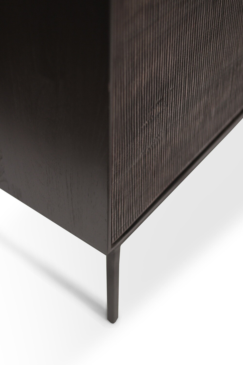 Ethnicraft - Grooves Anrichte - Teak