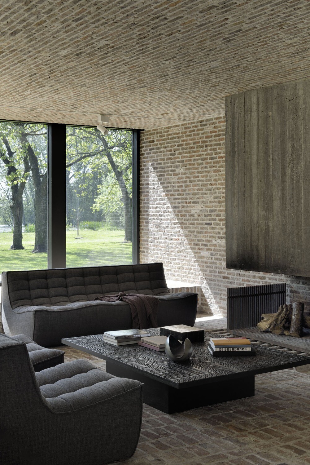Ethnicraft - N701 Sofa - 2 Sitzer, Dunkelgrau