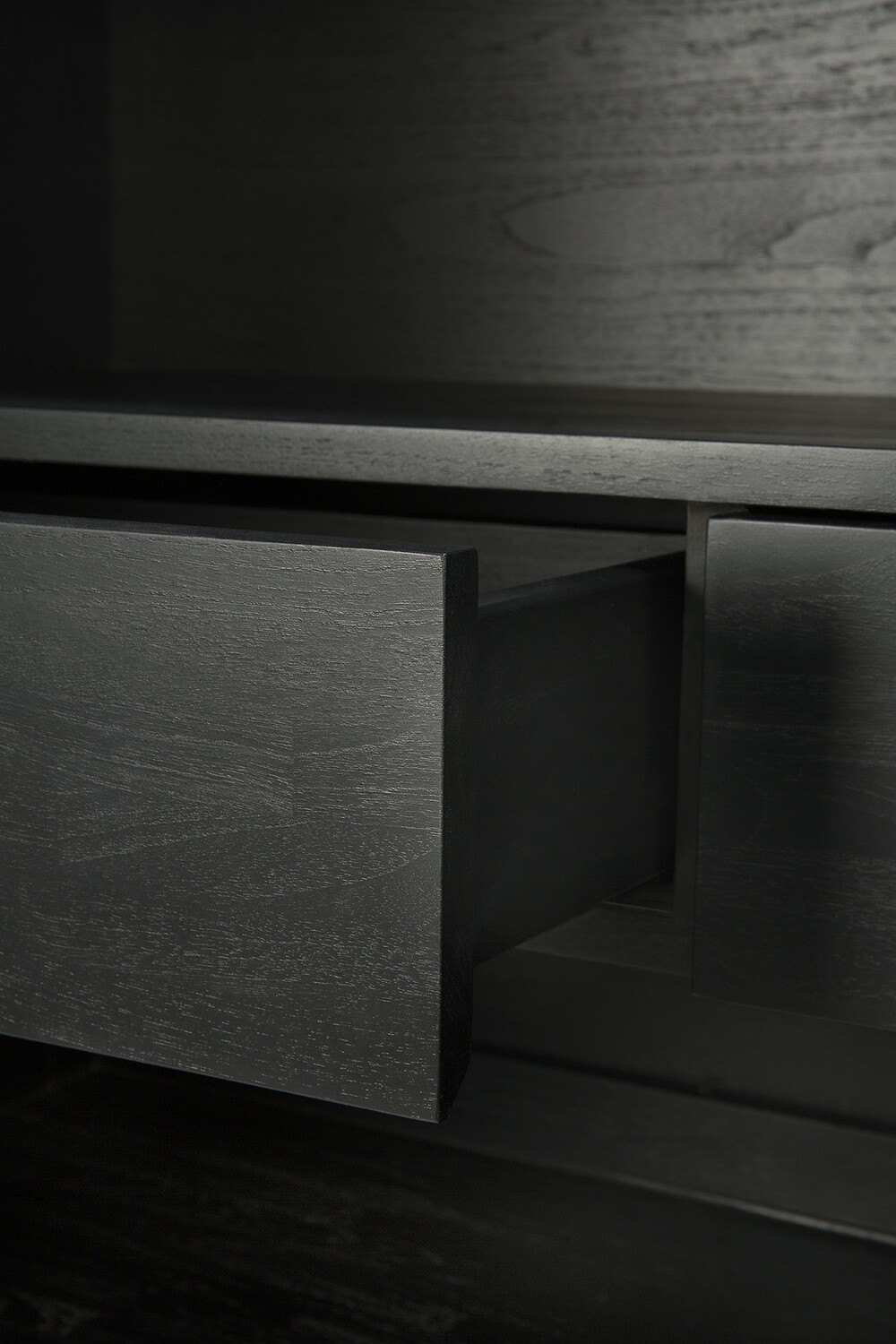 Ethnicraft - Graphic Schrank - Teak
