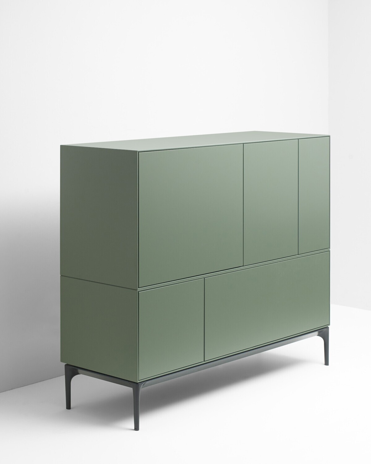 Treku - Lauki Sideboard - O1