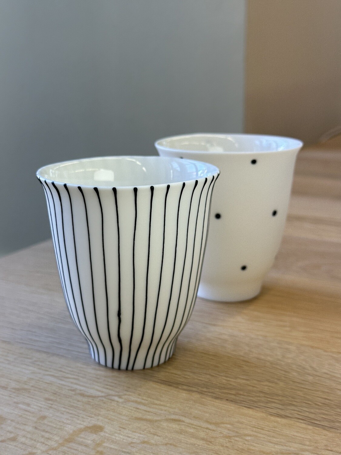 Kaolin Porzellan - Tasse klein Schwarz