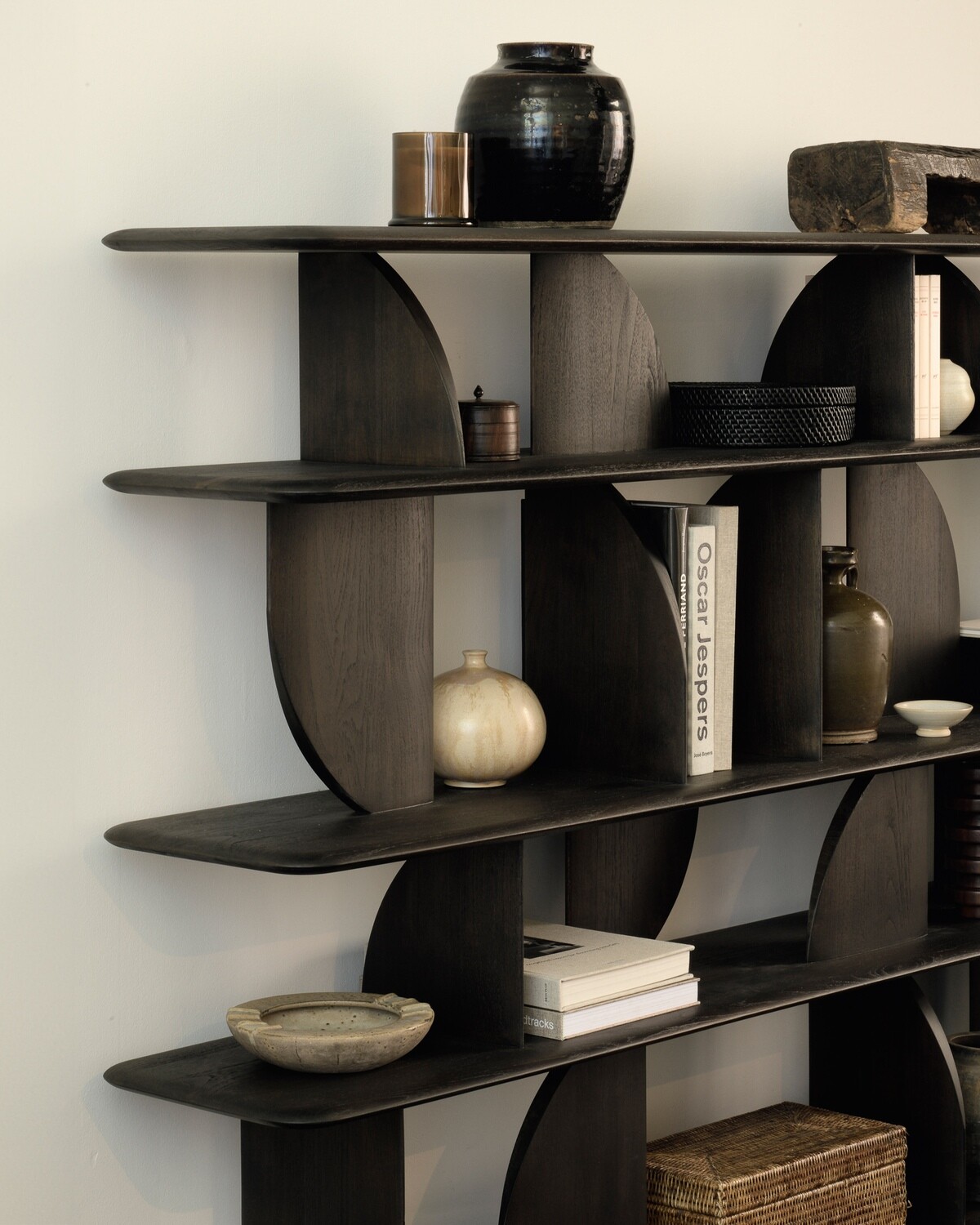 Ethnicraft - Geometric Regal - Teak, dunkelbraun