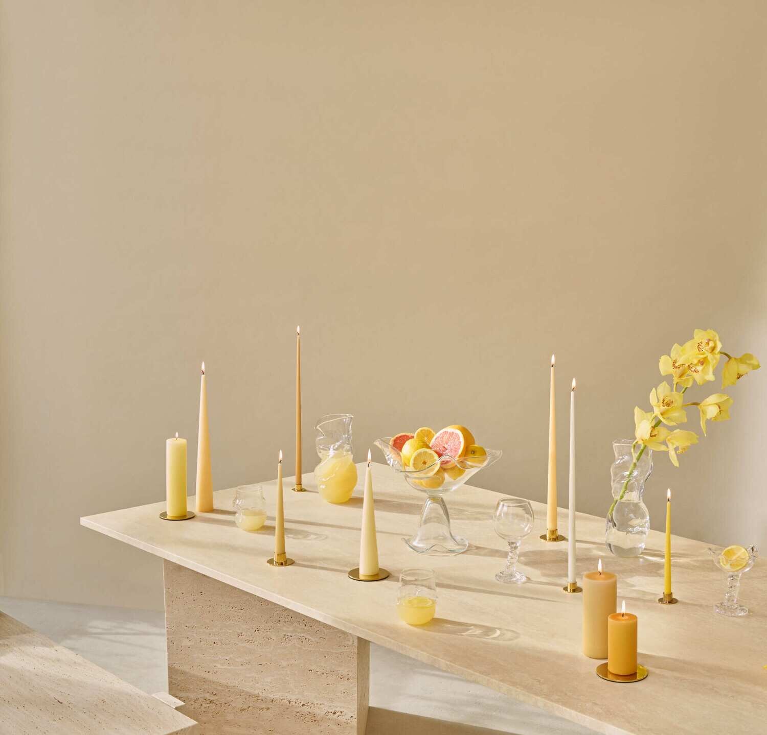 ester &amp; erik - Peitschenkerze  - Lemon 152, matt